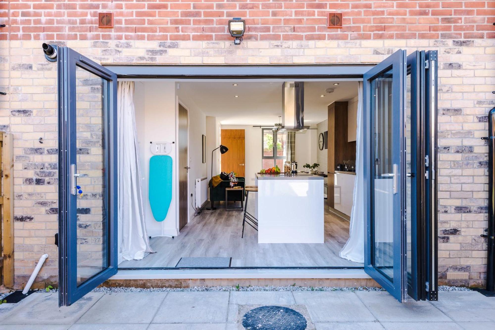 Vila Rest&Recharge At Waterway House Manchester Exteriér fotografie